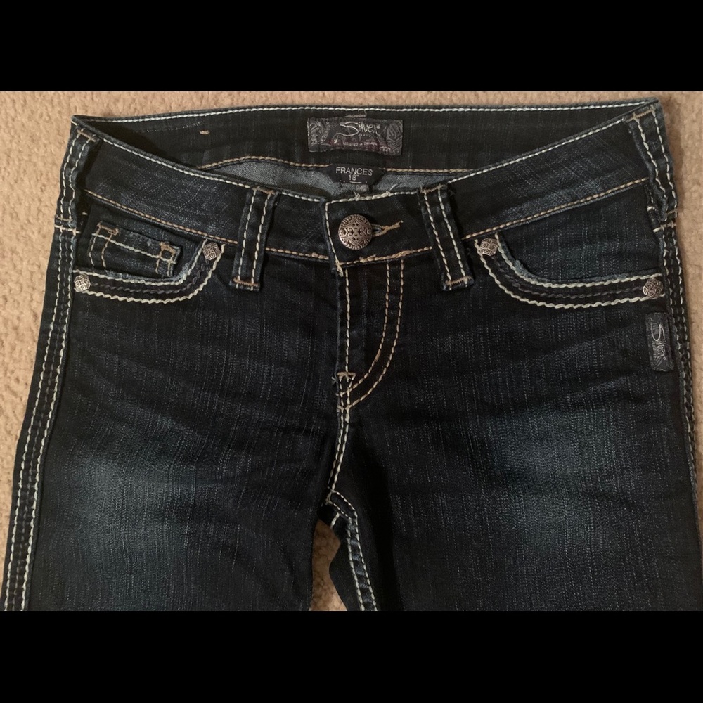 Silver Jeans Co - image 2